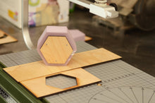 Load image into Gallery viewer, Hotwire Shape Jig